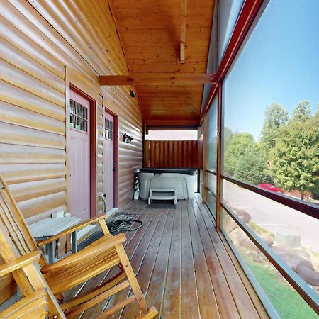 White Oak Resort Southern Comfort Gatlinburg Buitenkant foto
